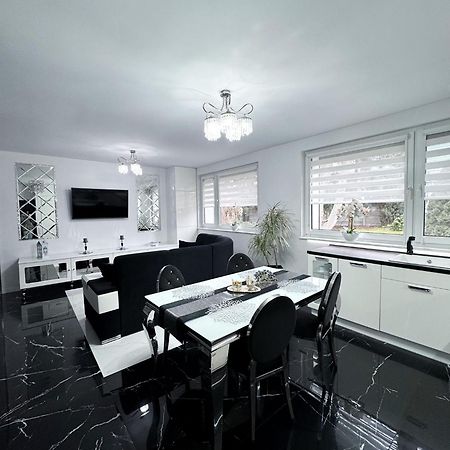 Apartament Glamour Gniezno Esterno foto