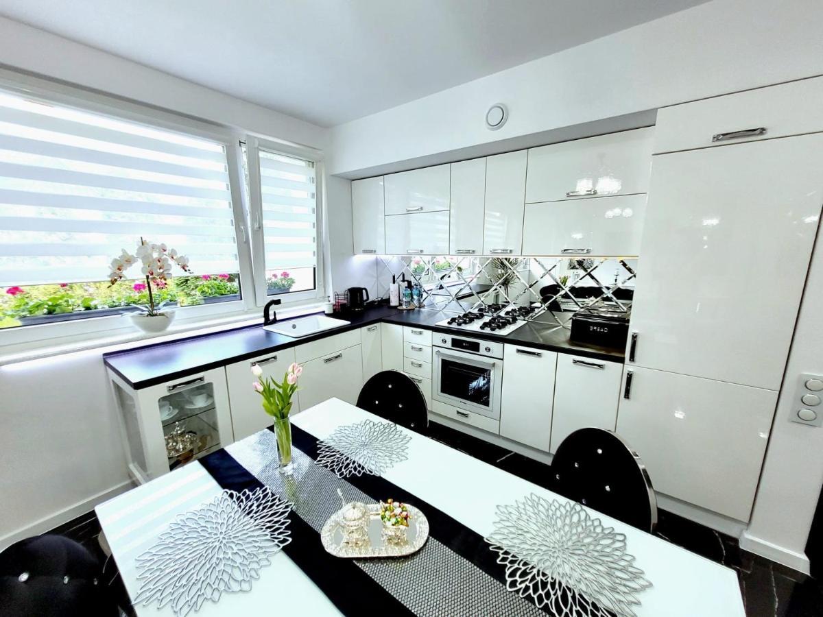 Apartament Glamour Gniezno Esterno foto