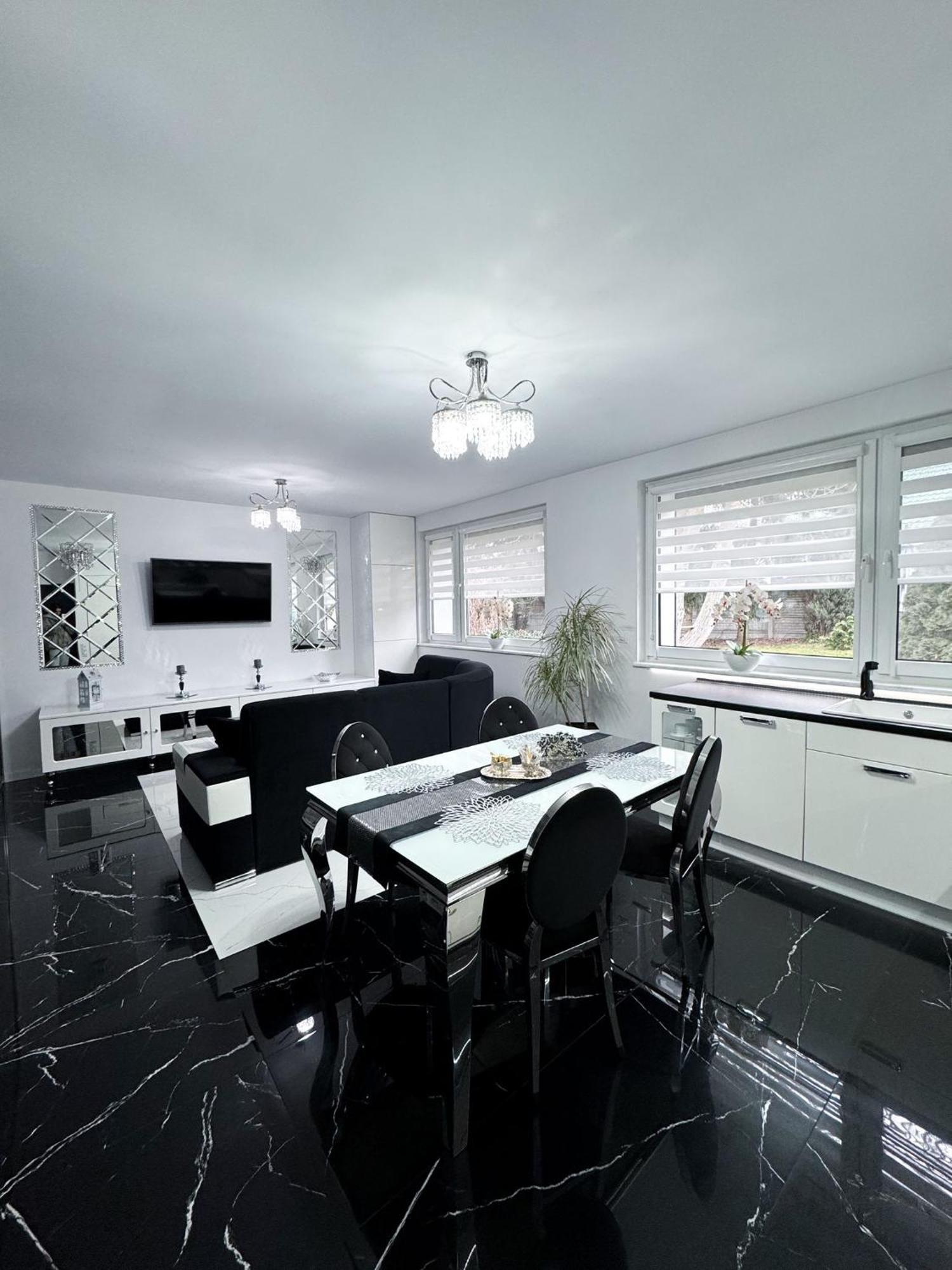 Apartament Glamour Gniezno Esterno foto